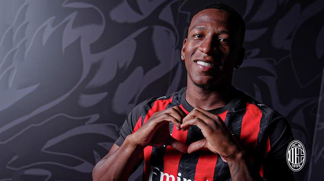 Pervis Estupinan dong y gia nhap AC Milan o He 2025.