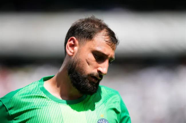 PSG chot gia ban Gianluigi Donnarumma cho MU.