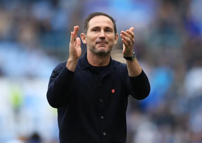 Frank Lampard duoc ung ho dan dat CLB Rangers.