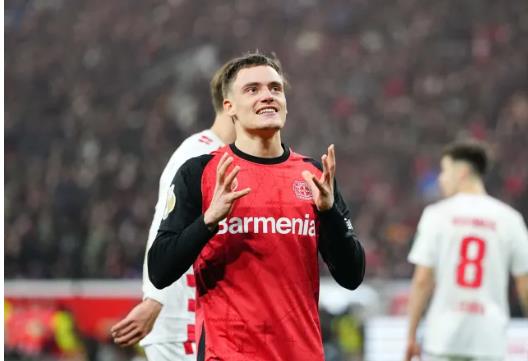 Bayern Munich coi Florian Wirtz la ban hop dong trong mo.