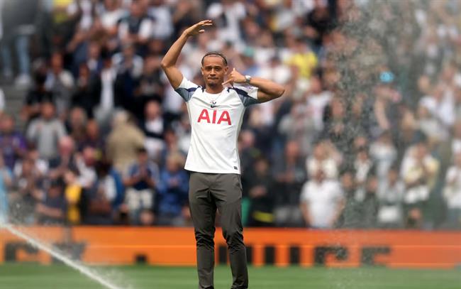 Chelsea that bai truoc Spurs vu Xavi Simons.