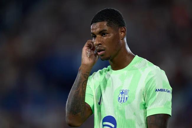 HLV Hansi Flick chi ra ly do rut Marcus Rashford chi sau 45 phut.