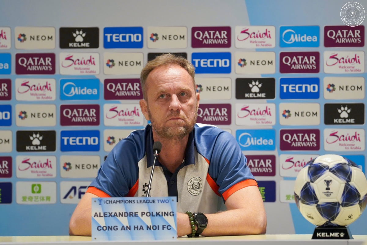 HLV Mano Polking chia se truoc tran gap Bac Kinh Quoc An