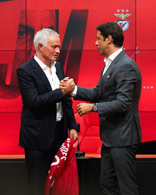 Jose Mourinho trở lại Benfica Viết nốt chặng hành trình 2