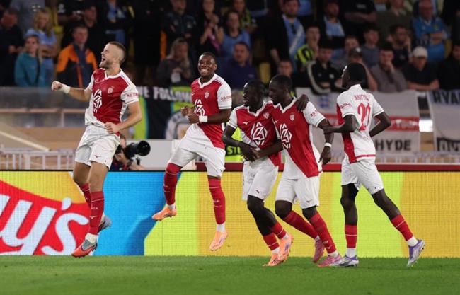 Monaco cam hoa Man City 2-2 tren san nha.