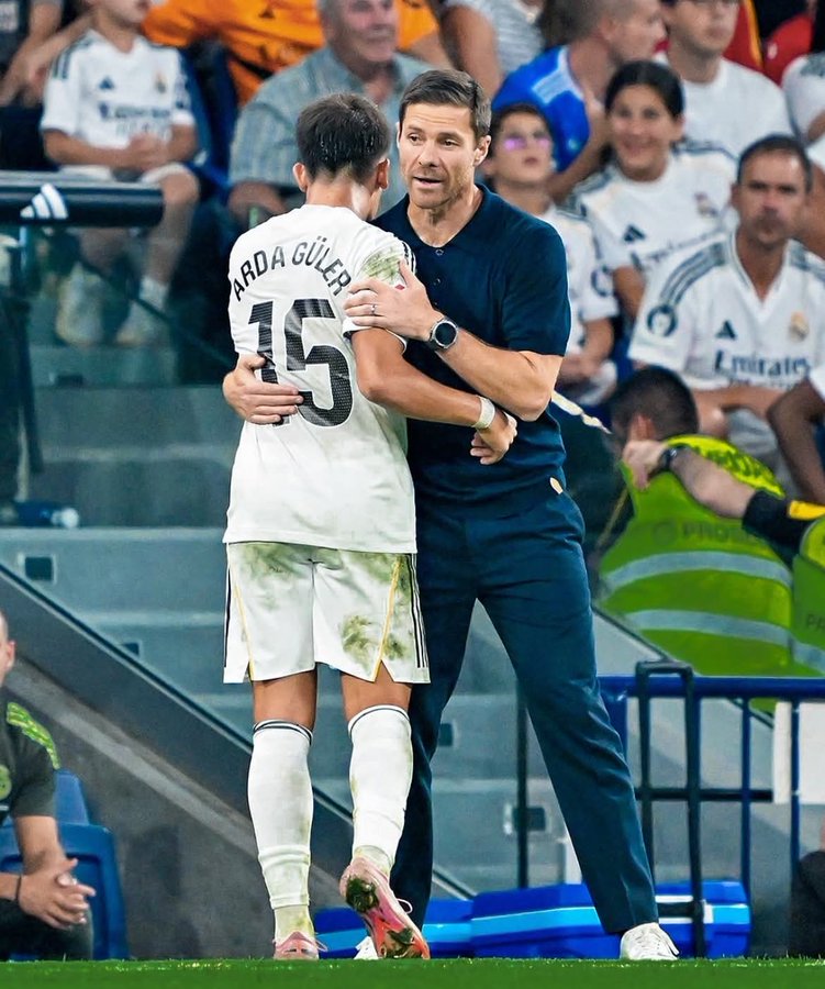 Arda Guler Phía trước là bầu trời 1