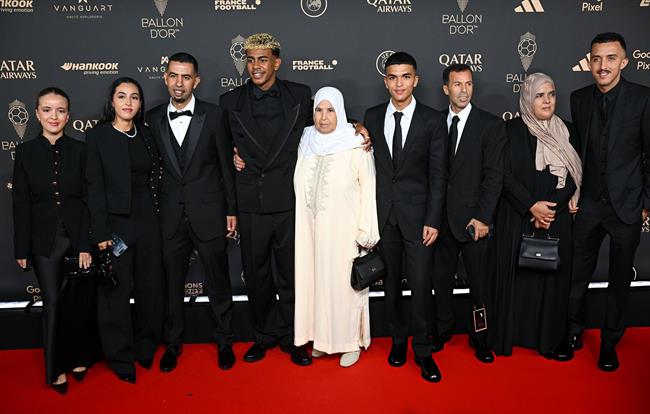 Bố Lamine Yamal không hài lòng với kết quả bầu chọn QBV 2025 1