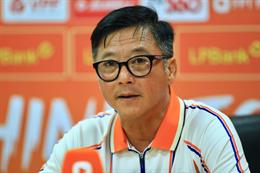 HLV Lê Huỳnh Đức ấn tượng với sự chuyên nghiệp của Tiến Linh trước đội bóng cũ