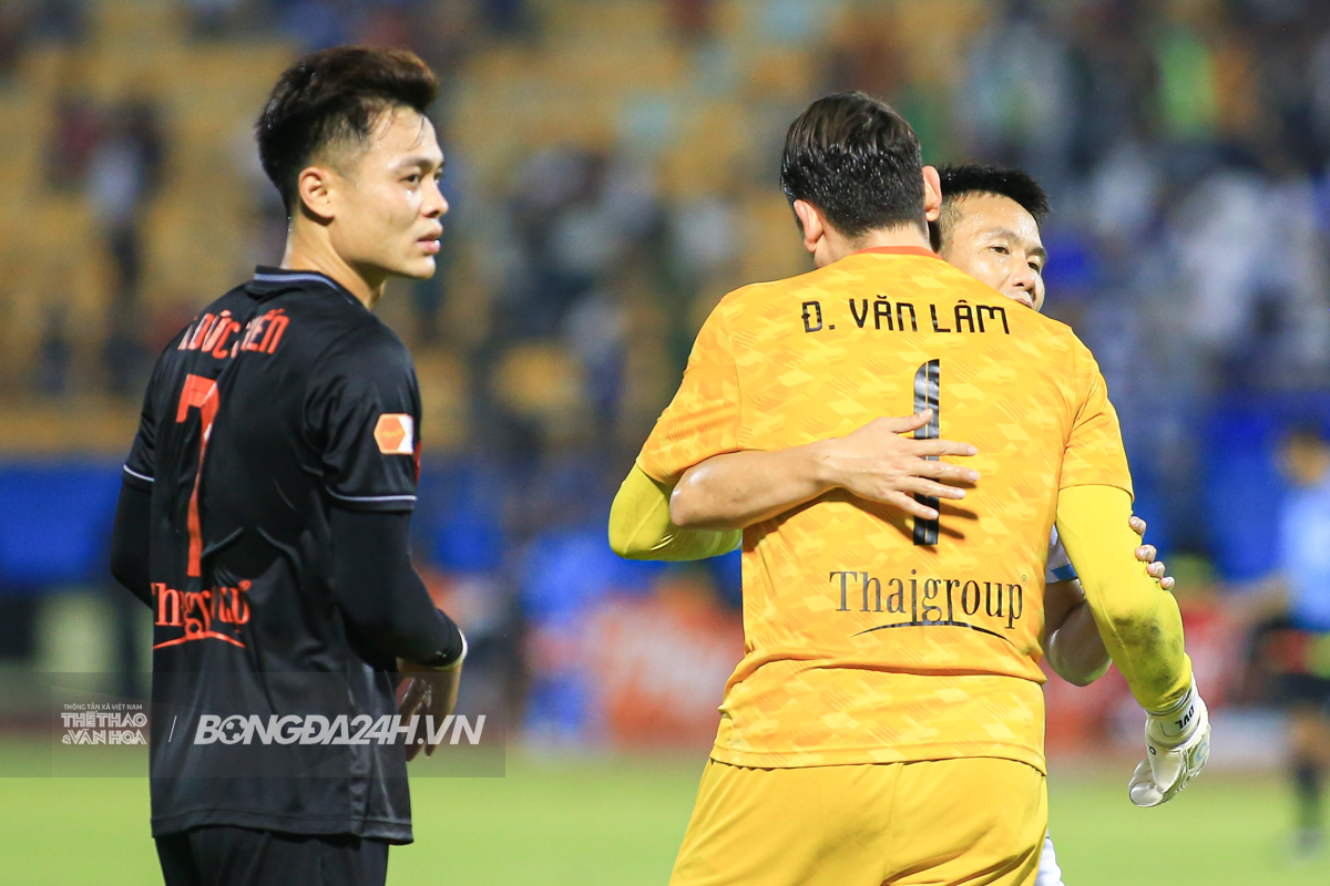 Đặng Văn Lâm hồi sinh đẳng cấp Liệu HLV Kim Sang Sik có thể mãi phớt lờ 1