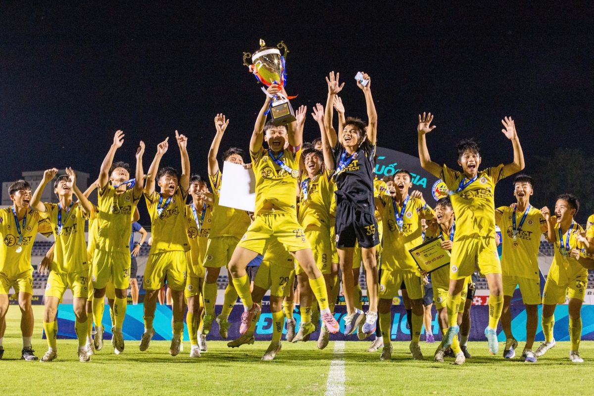 Hà Nội bảo vệ thành công ngôi vô địch U17 Quốc gia 1