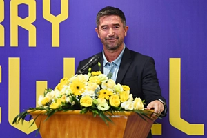 harry-kewell1-0910222424-1.jpg