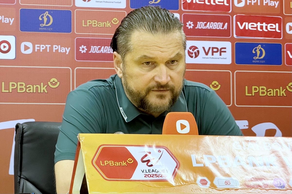 HLV Velizar Popov chia se sau tran thang da Nang