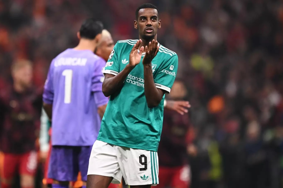 Alexander Isak chi cham bong 4 lan truoc Galatasaray