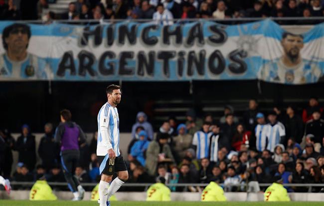 Messi gửi lời chia tay tới người hâm mộ Argentina 1