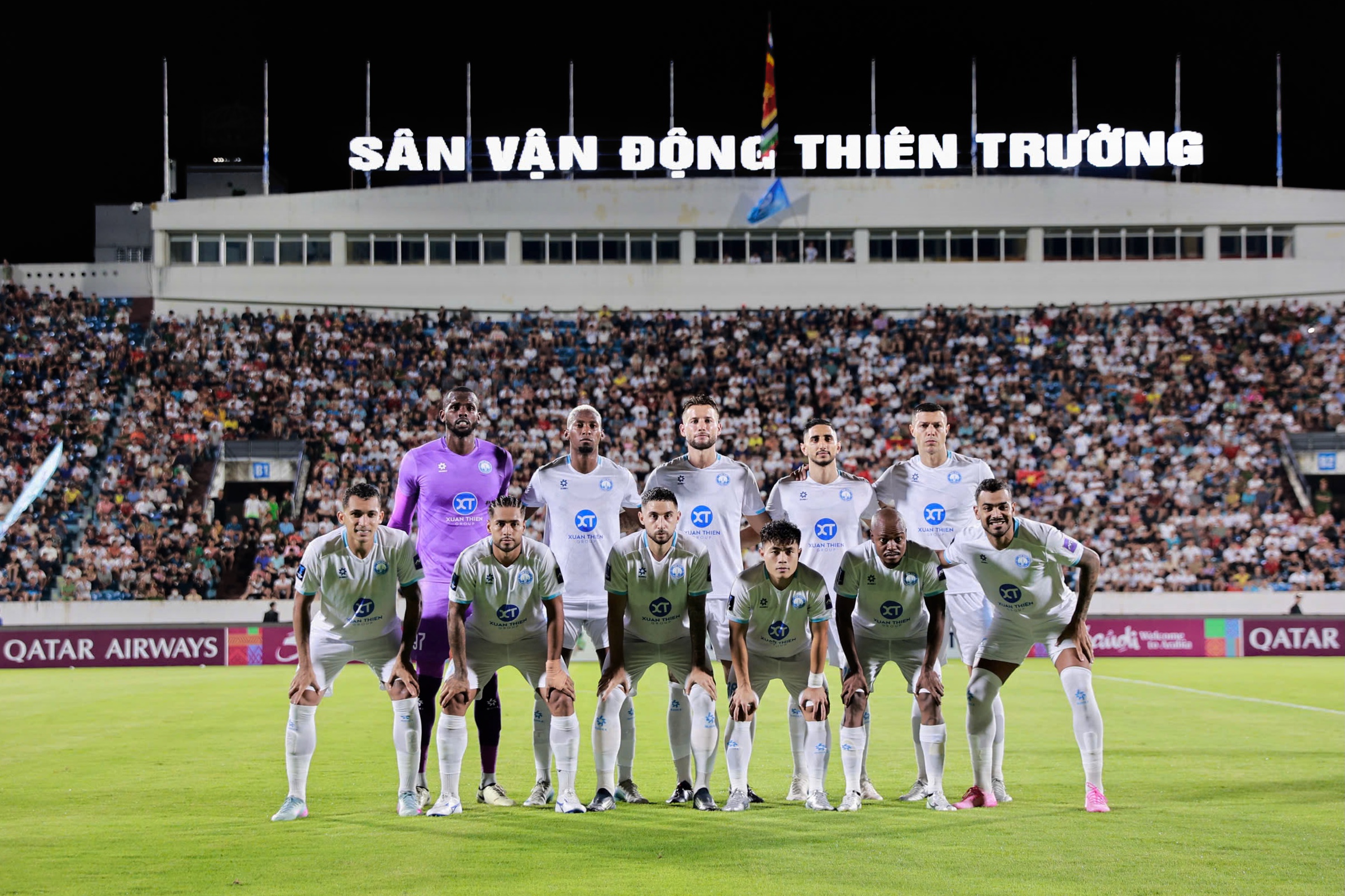 Dan ngoai binh Nam dinh vs Ratchaburi 17/9