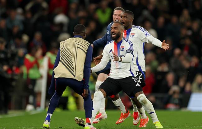 Nhận định Lyon vs Lens (22h15 ngày 45) Quyết tâm giật vé châu Âu 1