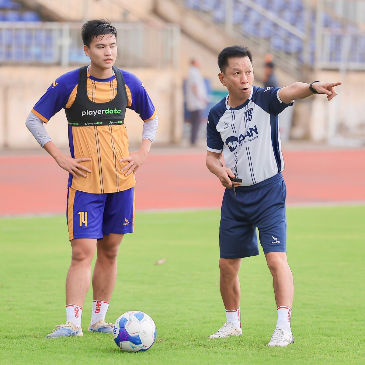 Tân HLV Văn Sỹ Sơn được kỳ vọng mang đến làn gió mới cho SLNA 1