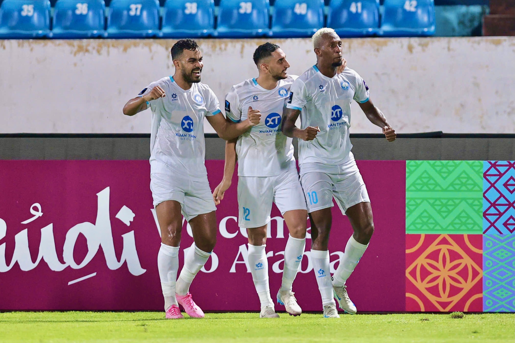 Caio Cesar mo ty so Nam dinh vs Ratchaburi 17/9