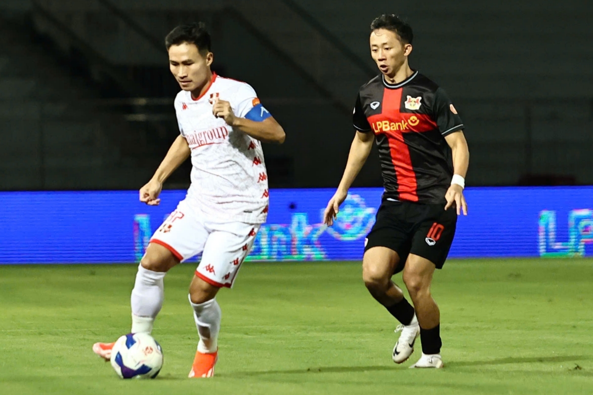 Chau Ngoc Quang dinh chan thuong trong tran gap Hai Phong toi 28/9